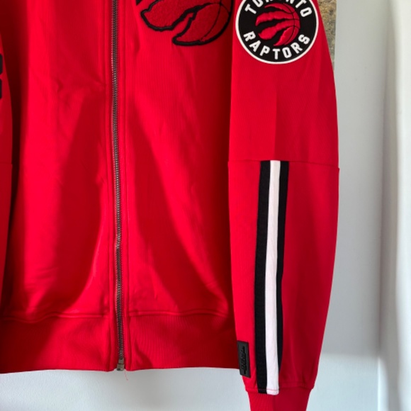 NBA Pro Standard Toronto Raptors Jacket (NWT) - Picture 5 of 16